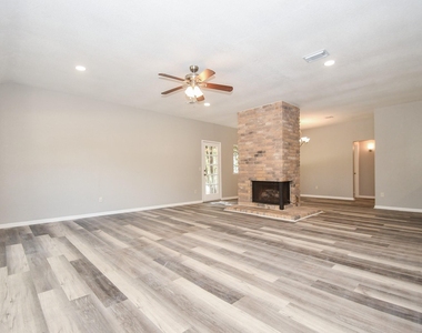 21707 Park Valley Drive - Photo Thumbnail 5