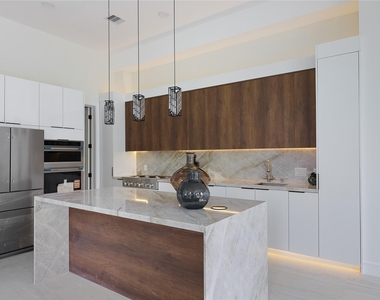 3531 Bradford Street - Photo Thumbnail 2
