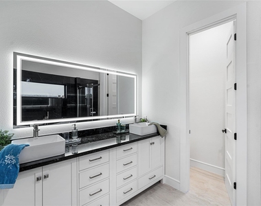 3531 Bradford Street - Photo Thumbnail 12