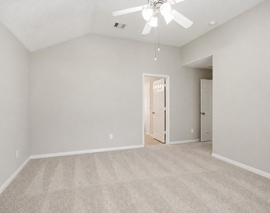 12222 Hawthorne Drive - Photo Thumbnail 7