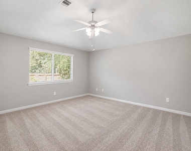 12222 Hawthorne Drive - Photo Thumbnail 6