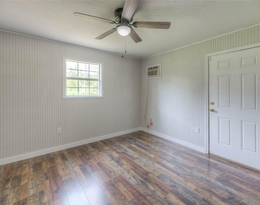 415 E Sherwood Drive - Photo Thumbnail 10