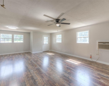 415 E Sherwood Drive - Photo Thumbnail 7