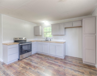 415 E Sherwood Drive - Photo Thumbnail 4