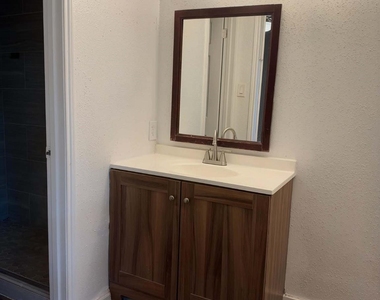 10952 Bexley Drive - Photo Thumbnail 6