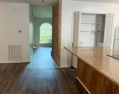 10952 Bexley Drive - Photo Thumbnail 11