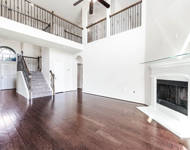 9619 Sumter Court - Photo Thumbnail 8