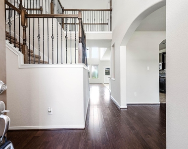 9619 Sumter Court - Photo Thumbnail 4