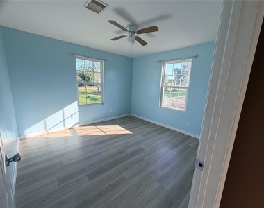18614 Baughman Drive - Photo Thumbnail 13