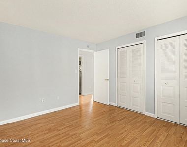 2412 Fox Hollow Drive - Photo Thumbnail 14