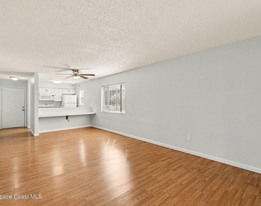 2412 Fox Hollow Drive - Photo Thumbnail 5