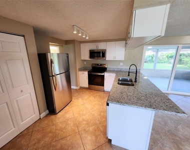 7146 Carmel Avenue - Photo Thumbnail 5