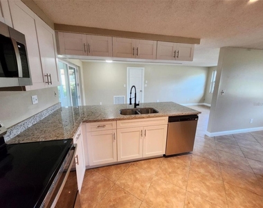 7146 Carmel Avenue - Photo Thumbnail 7