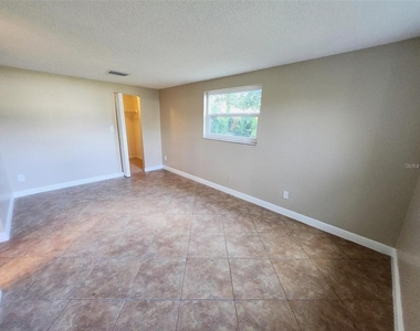 7146 Carmel Avenue - Photo Thumbnail 15
