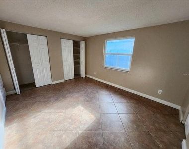 7146 Carmel Avenue - Photo Thumbnail 23