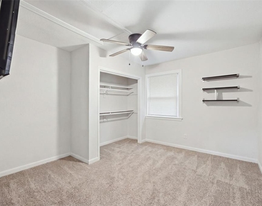 8613 N 13th Street - Photo Thumbnail 13