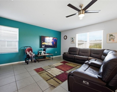 233 Ludisia Loop - Photo Thumbnail 8