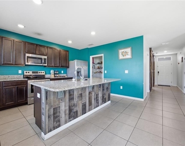 233 Ludisia Loop - Photo Thumbnail 10