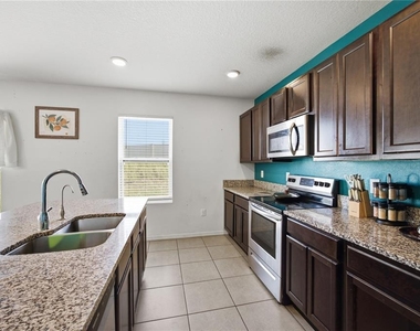 233 Ludisia Loop - Photo Thumbnail 11