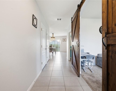 233 Ludisia Loop - Photo Thumbnail 3