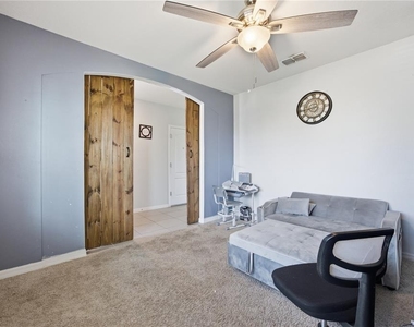 233 Ludisia Loop - Photo Thumbnail 5