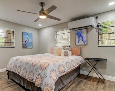 318 Deer Cove Lane - Photo Thumbnail 20