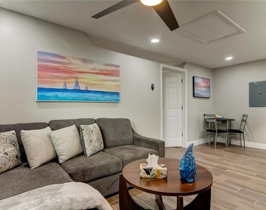 318 Deer Cove Lane - Photo Thumbnail 13