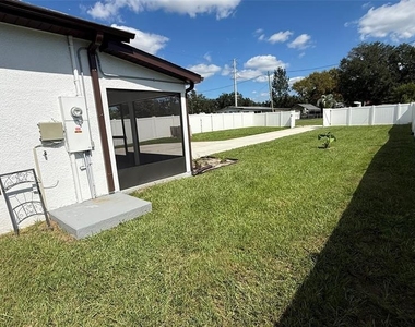 37542 Eiland Unit#b Boulevard - Photo Thumbnail 2