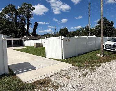37542 Eiland Unit#b Boulevard - Photo Thumbnail 5