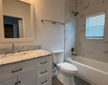 37542 Eiland Unit#b Boulevard - Photo Thumbnail 19