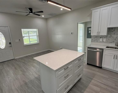 37542 Eiland Unit#b Boulevard - Photo Thumbnail 8