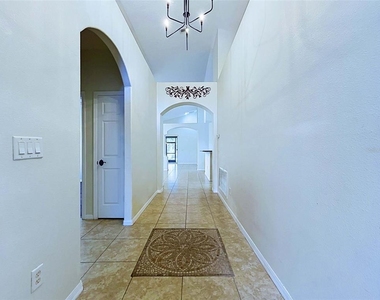 18023 Java Isle Drive - Photo Thumbnail 10