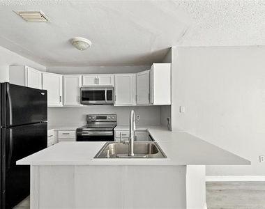 5201 S Macdill Avenue - Photo Thumbnail 7