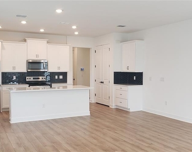 2031 Wild Heron Court - Photo Thumbnail 5