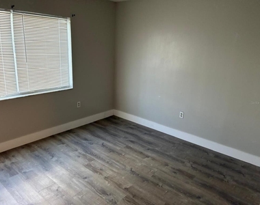 378 48th Avenue N - Photo Thumbnail 3