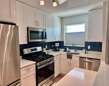 3128 59th Street S - Photo Thumbnail 8