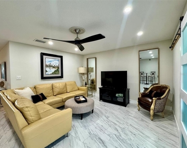 3128 59th Street S - Photo Thumbnail 6