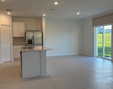3367 Alexander Drive - Photo Thumbnail 4