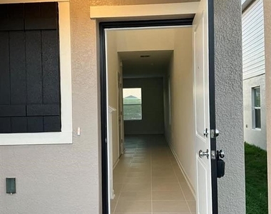3367 Alexander Drive - Photo Thumbnail 3