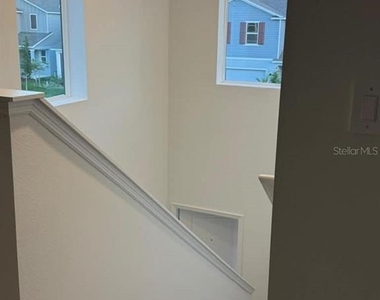 3367 Alexander Drive - Photo Thumbnail 10