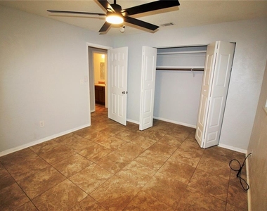 309 Diamond Street - Photo Thumbnail 12