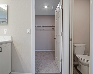 1831 Daystar Drive - Photo Thumbnail 17