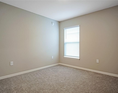 1831 Daystar Drive - Photo Thumbnail 22