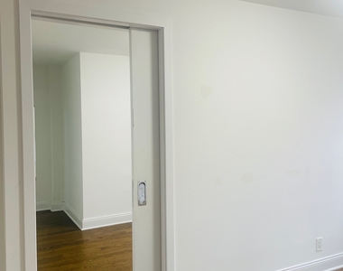 401 East 88th Street, 9D - Photo Thumbnail 2
