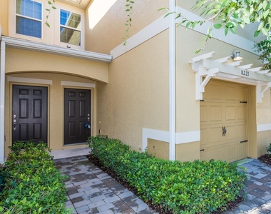 8221 Mystic View Way - Photo Thumbnail 19