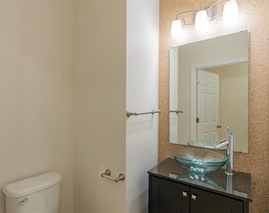 8221 Mystic View Way - Photo Thumbnail 7