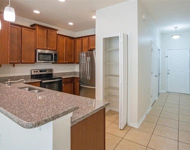 8221 Mystic View Way - Photo Thumbnail 3