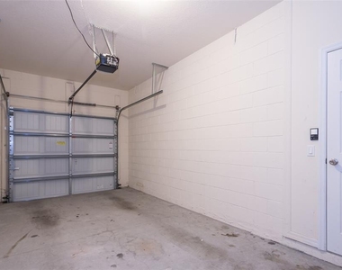 8221 Mystic View Way - Photo Thumbnail 18