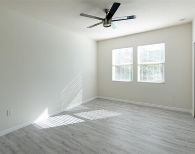 8221 Mystic View Way - Photo Thumbnail 8