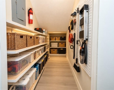 5269 Brook Court - Photo Thumbnail 13